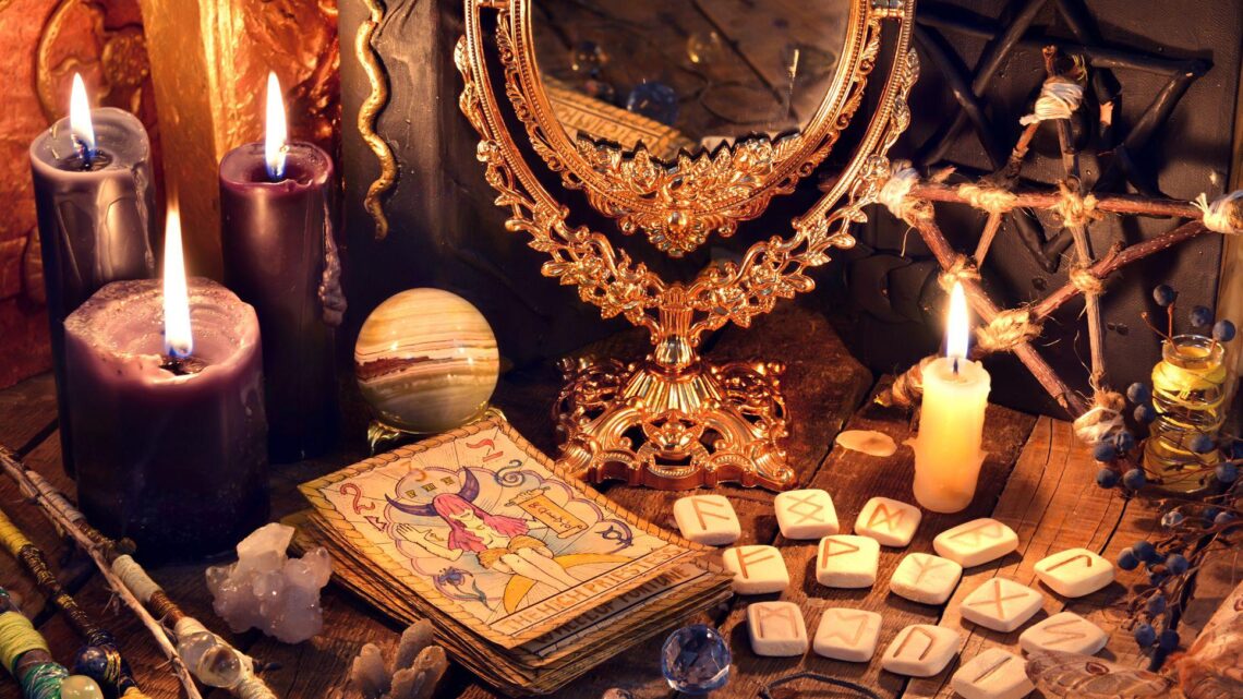 Corso “Tecniche di divinazione”