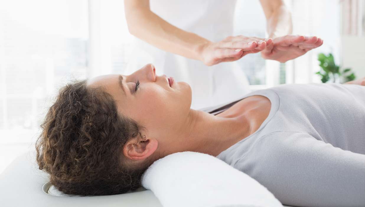 17 e 18/ 11 – Seminario Reiki – 1° livello – Usa le mani per trasmettere l’Energia Vitale Universale